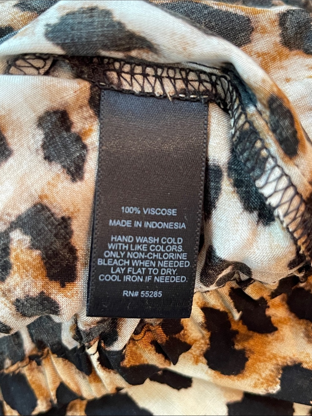 EXPRESS LEOPARD PRINT PLEAT DETAIL TOP - Picture 11 of 11